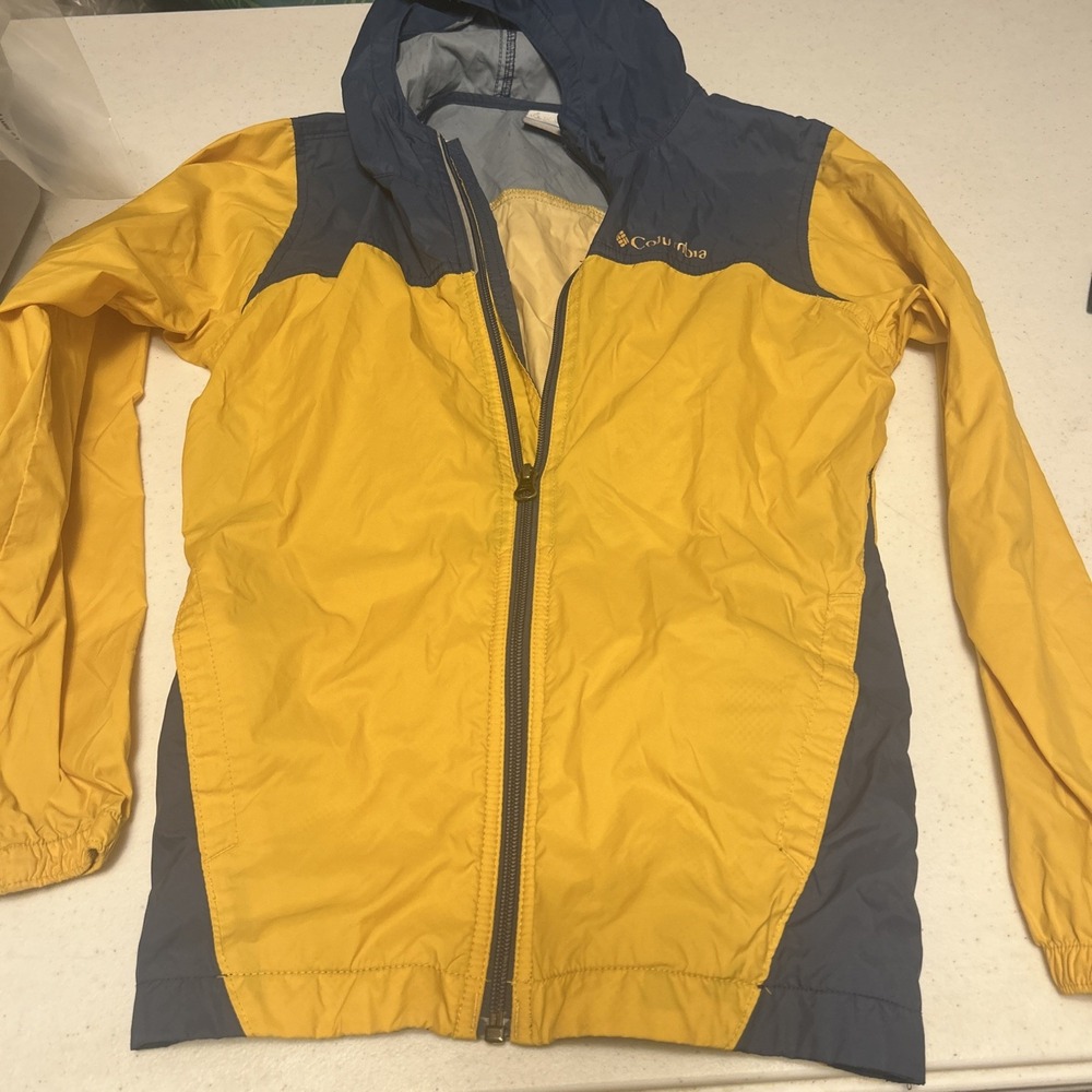 Columbia Youth Lightweight Jacket Size Medium